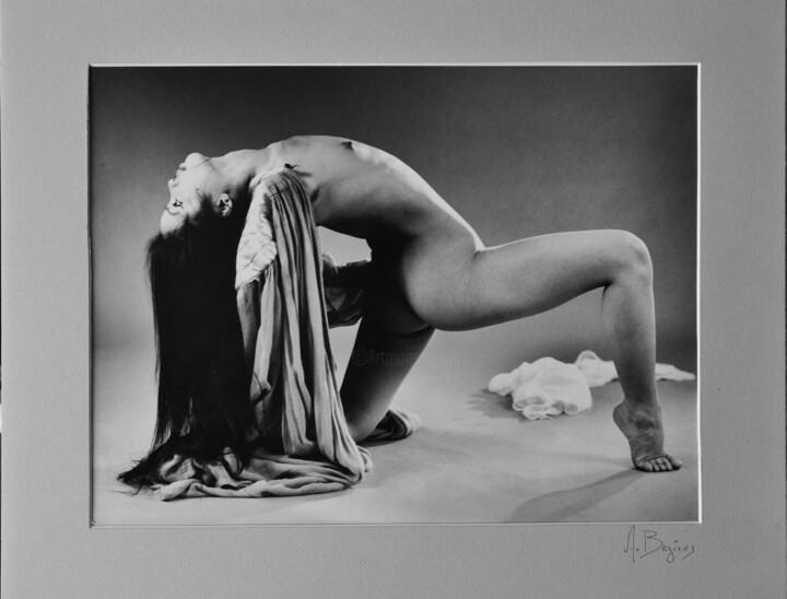 Photography titled "Académique" by Alain Beziers, Original Artwork, Analog photography Mounted on Cardboard