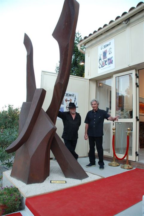 Escultura titulada "2011-10-08-17-57-10…" por Alain Girelli, Obra de arte original