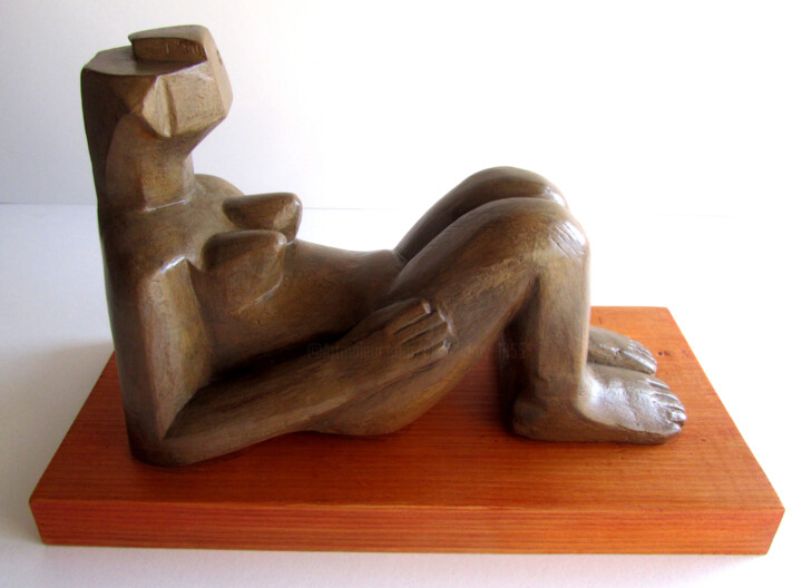 Sculpture titled "Figure couchée" by Alain Lamy, Original Artwork, Clay