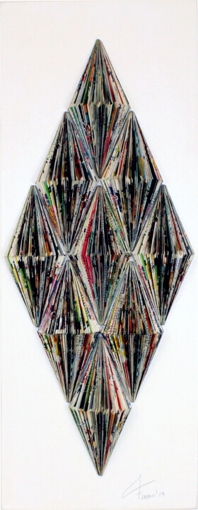 Sculpture titled "Celaeno" by Alberto Fusco, Original Artwork, Paper