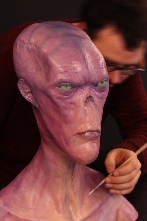 Sculptuur getiteld "alien" door Alberto Hortas Lopez, Origineel Kunstwerk, Hars