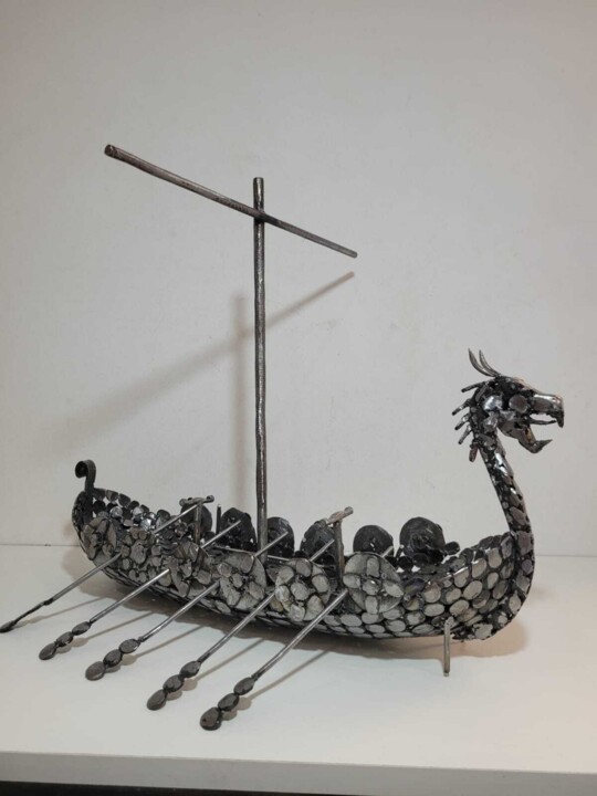 Scultura intitolato "DRAKKAR" da Alejandro Henriksen, Opera d'arte originale, Metalli