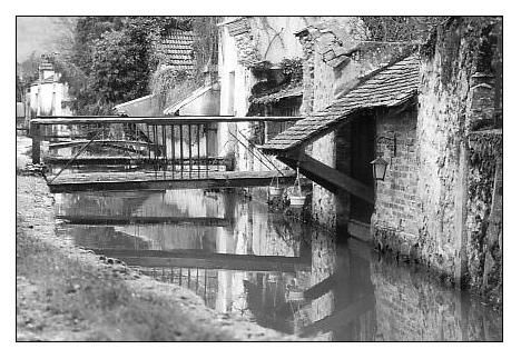 Photography titled "Le vieux canal" by Jean-Louis Alessandri, Original Artwork