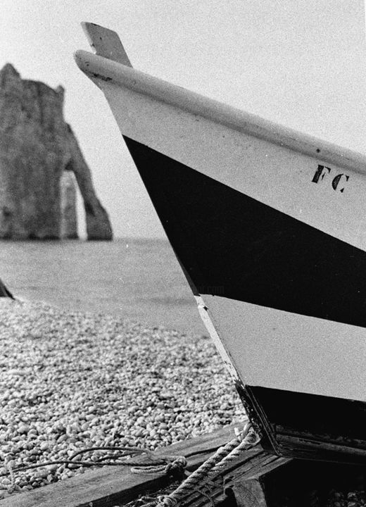 Photographie intitulée "Le bateau en triang…" par Jean-Louis Alessandri, Œuvre d'art originale