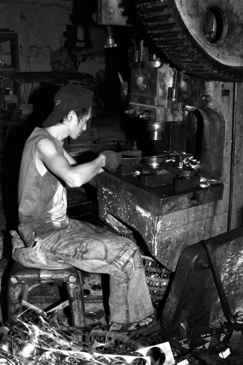 Фотография под названием "Wenzhou Industry" - Alessandro Lisci, Подлинное произведение искусства, Пленочная фотография