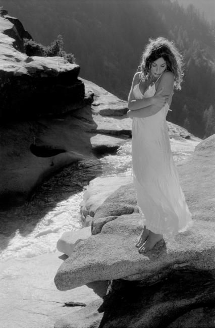 Fotografia intitolato "Vernall Falls, Cali…" da Alessandro Lisci, Opera d'arte originale, fotografia a pellicola