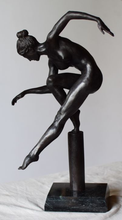 Skulptur mit dem Titel "Antonina" von Alexandr Karat, Original-Kunstwerk, Bronze