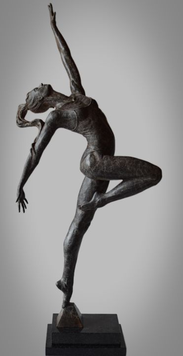 Sculpture intitulée "Gymnast" par Alexandr Karat, Œuvre d'art originale, Bronze