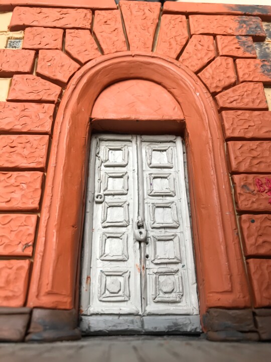 "Front Door 3, plast…" başlıklı Heykel Alexey Mikulin tarafından, Orijinal sanat, Polimer kil