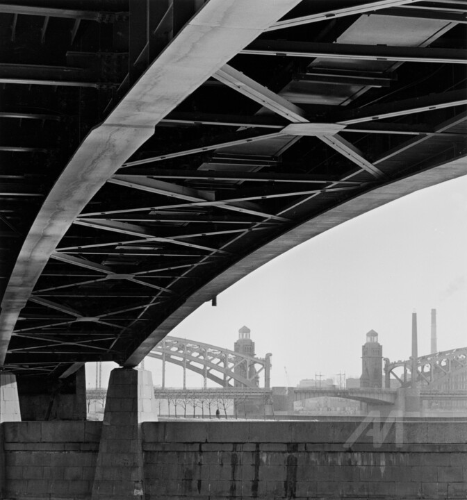 Фотография под названием "Petrov's bridge" - Alexey Sobolev, Подлинное произведение искусства, Пленочная фотография