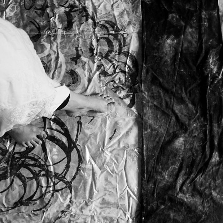 Photographie intitulée "WHIRLING INSIDE #12" par Alexia Traore, Œuvre d'art originale, Photographie numérique