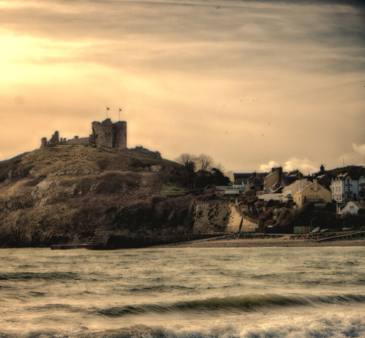 Fotografie getiteld "Criccieth Castle, W…" door Alfredo Machado Zingg, Origineel Kunstwerk, Digitale fotografie