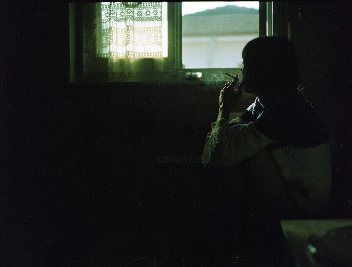 Photographie intitulée "Waiting" par Alice Brizzi, Œuvre d'art originale, Photographie argentique