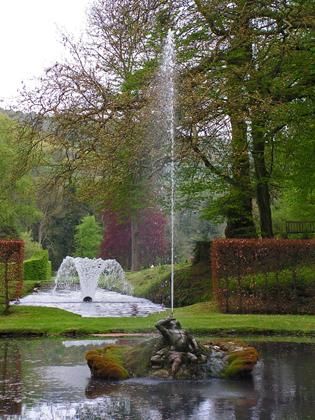 Photographie intitulée "Jet d'eau" par Fred Allard, Œuvre d'art originale