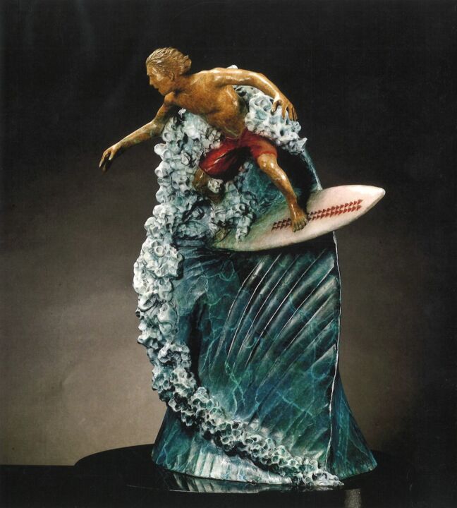 Skulptur mit dem Titel "Surfing Chocks" von Allen Auwae, Original-Kunstwerk, Bronze