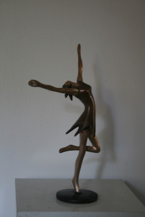 Skulptur mit dem Titel "BALLERINA 3" von Ypym Shystyq, Original-Kunstwerk, Bronze