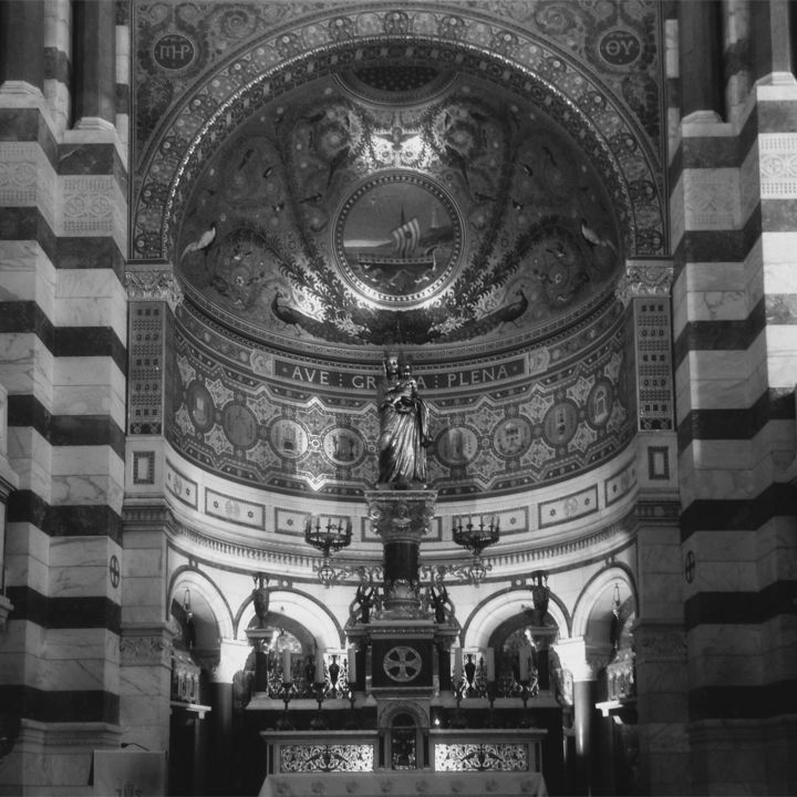 Photographie intitulée "Notre Dame de la Ga…" par Amarilys Tenorio, Œuvre d'art originale, Photographie numérique