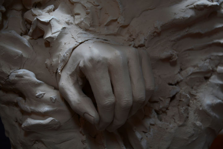 Скульптура под названием "It is difficult to…" - Neta Worscht, Подлинное произведение искусства, Глина