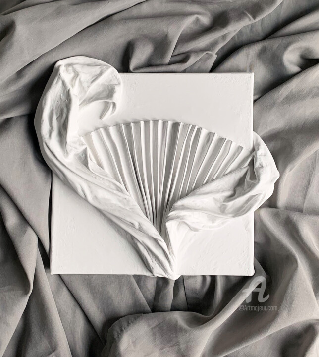 Картина под названием "Givenchy - 30х30, w…" - Anastasia Grik, Подлинное произведение искусства, Текстильное волокно Установ…