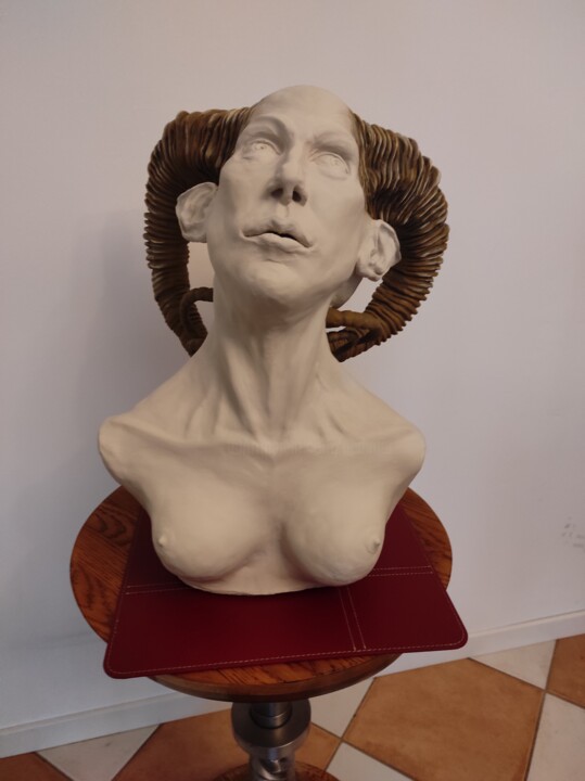 Sculpture titled "Titania" by Andimar, Original Artwork, Clay