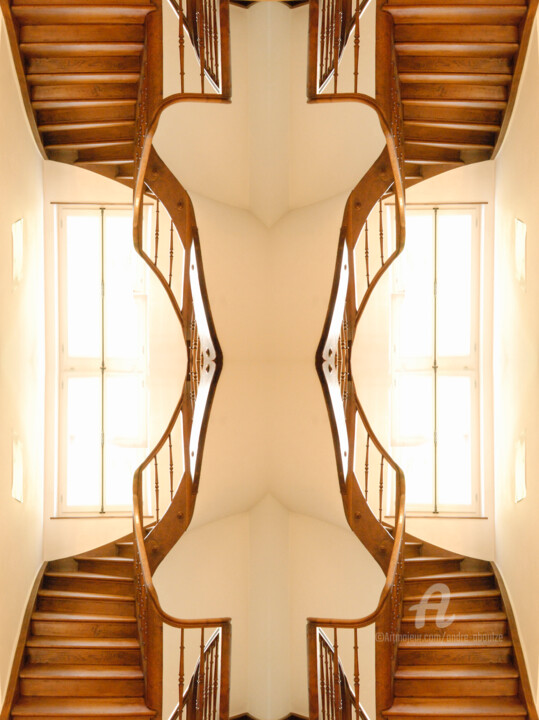 Photographie intitulée "Escalier- Musée de…" par André Boulze, Œuvre d'art originale, Photographie manipulée