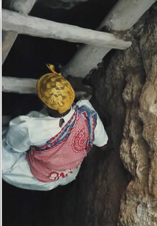 Fotografie mit dem Titel "kenya-masai-descent…" von André Goinaud, Original-Kunstwerk