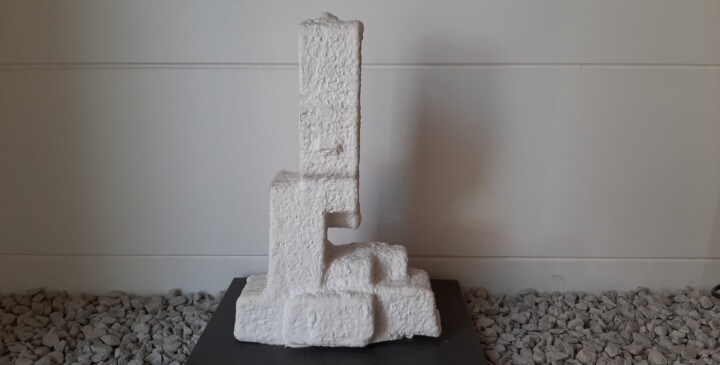 Скульптура под названием "Totem" - André Roeser, Подлинное произведение искусства, Гипс