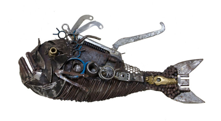 Scultura intitolato "Pesce rigattiere /…" da Andrea Romeo Pellegrini, Opera d'arte originale, Metalli
