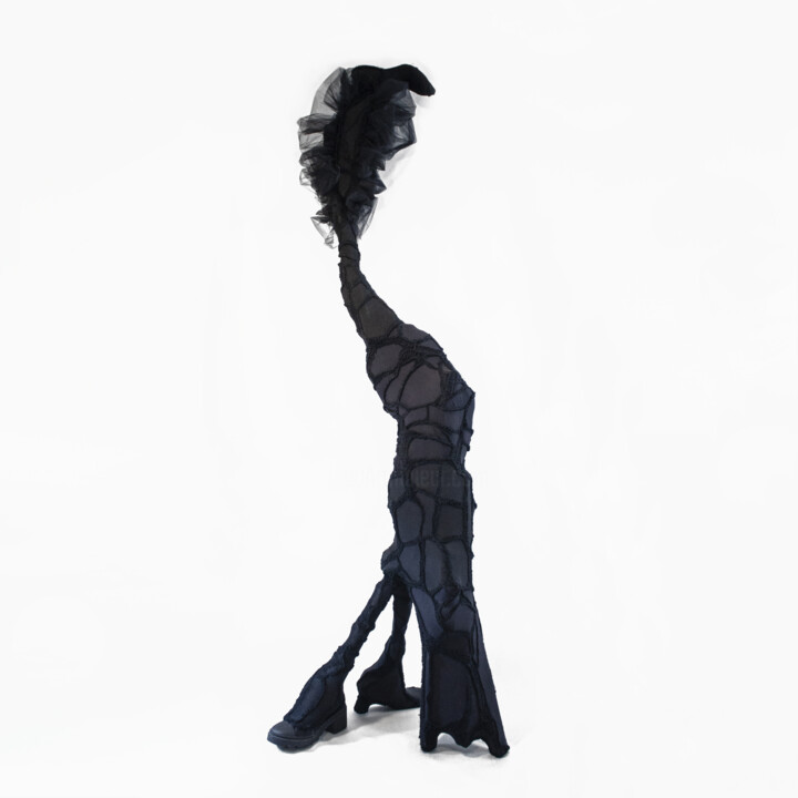 Sculpture intitulée "La danseuse no. 5 (…" par Andreea Talpeanu, Œuvre d'art originale, Broderie