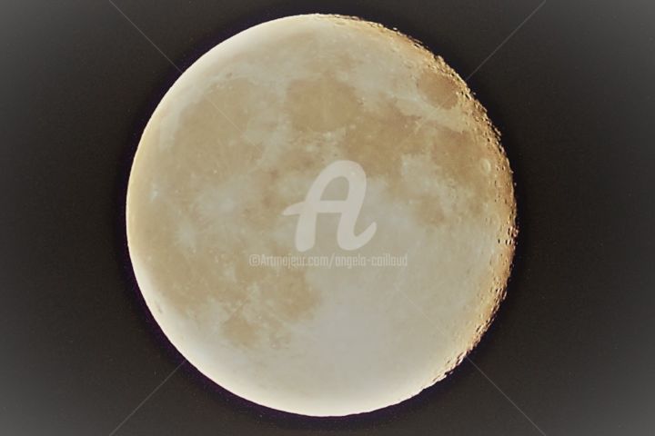 Photography titled "Full Moon 20/04/2019" by Angela Caillaud S., Original Artwork