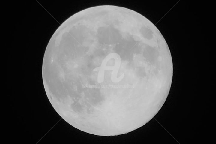 Photographie intitulée "Full Moon 19 Mai 20…" par Angela Caillaud S., Œuvre d'art originale