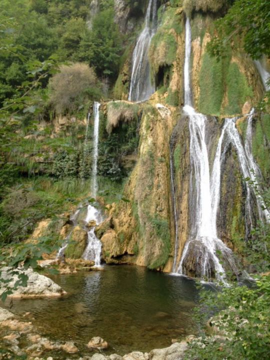 Photographie intitulée "Cascade" par Véré Angélique, Œuvre d'art originale, Photographie numérique