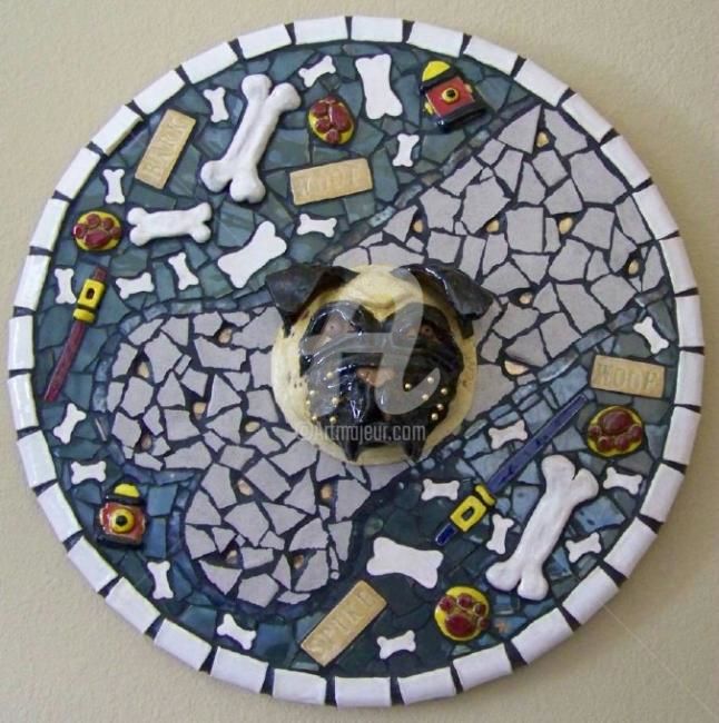 Escultura intitulada "Bone Bandit  Mosaic…" por Suzanne Noll, Obras de arte originais, Outro