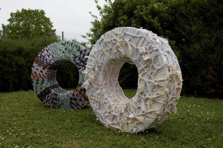 Sculpture intitulée "Roues solaires" par Anka Girls, Œuvre d'art originale, Tissu