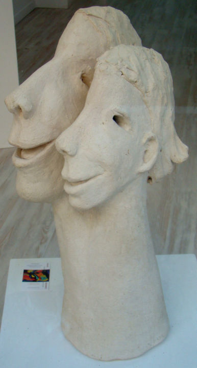 Sculpture titled "couple heureux" by Anne Marie Mermet, Original Artwork, Terra cotta