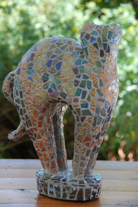 Sculpture titled "Dans tes bras" by Anne-Marie Saint-Arroman, Original Artwork, Mosaic