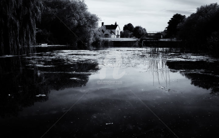 Fotografia zatytułowany „River house” autorstwa Anthony Oliver, Oryginalna praca