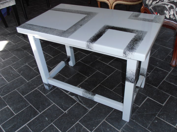 「table graphique car…」というタイトルのデザイン Jean-Guy Rousséによって, オリジナルのアートワーク, 家具