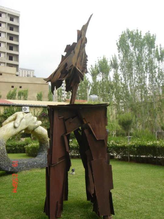 Escultura titulada "Le Messager" por Antoine Berbari, Obra de arte original, Metales