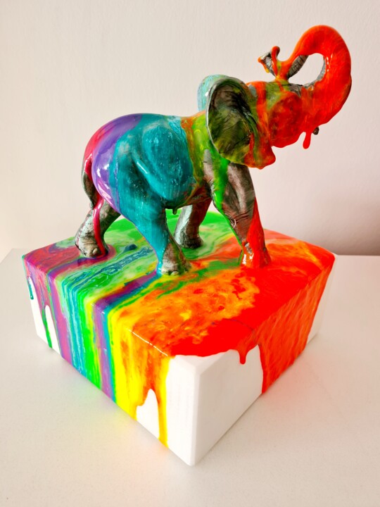 Sculpture titled "Elephant in color L…" by Antoni Dragan, Original Artwork, Stone