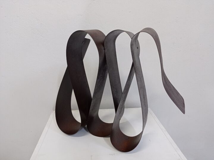 Sculpture titled "Dobra Espaço Tempo…" by Antonio Spinosa, Original Artwork, Metals