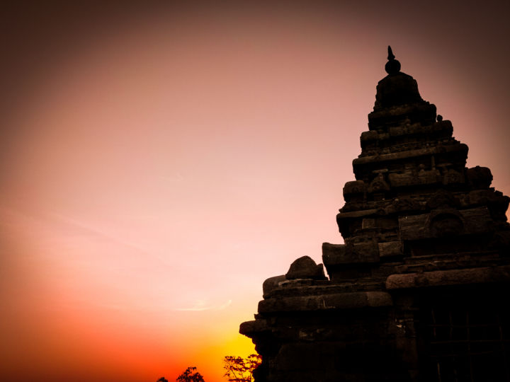 摄影 标题为“Sunset Temple Silho…” 由Ak, 原创艺术品, 数码摄影