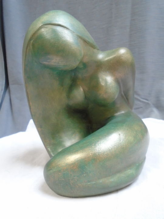 Femme Assise Stylisée Chevelure De Côté, Sculpture by Marie Ruiz