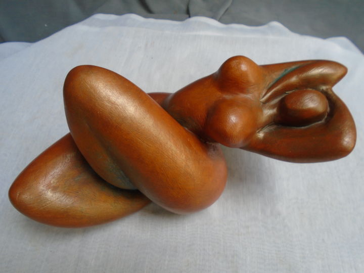 Scultura intitolato "Femme en noeud terr…" da Marie Ruiz, Opera d'arte originale, Ceramica