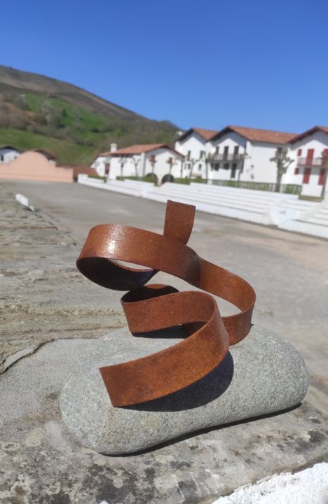 Escultura titulada ""Lapurdi"" por Ariel Elizondo, Obra de arte original, Piedra