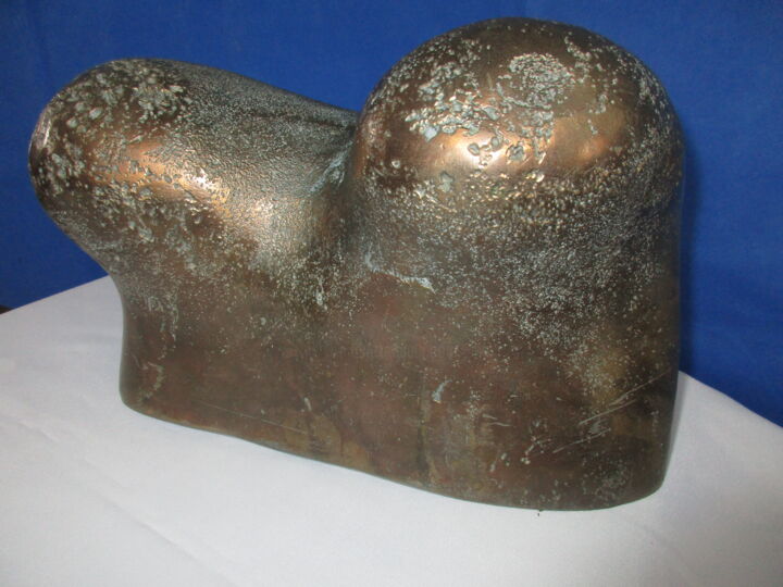 Sculpture titled "Seins" by Armand Robitaille, Original Artwork, Bronze