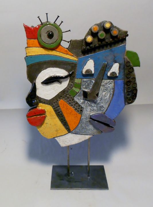 Sculpture intitulée "masque duo gris et…" par Armelle Colombier, Œuvre d'art originale, Céramique