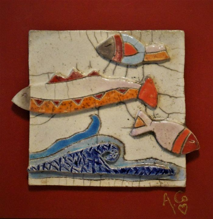 Scultura intitolato "tableau poisson 2" da Armelle Colombier, Opera d'arte originale, Ceramica Montato su Pannello di legno