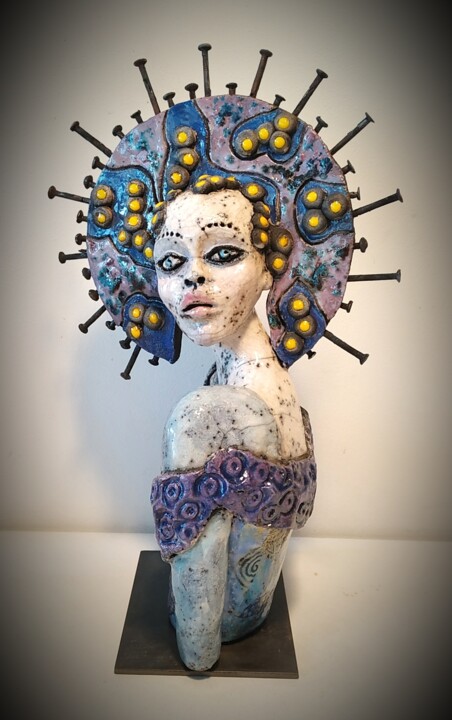 Sculpture titled "L'Initiée" by Armelle Colombier, Original Artwork, Ceramics