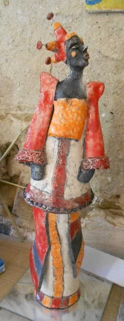 Sculpture titled "la femme aux chapea…" by Armelle Colombier, Original Artwork, Ceramics